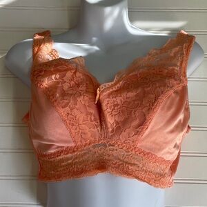 Rhonda Shear Peach Pin Up Lace Bra